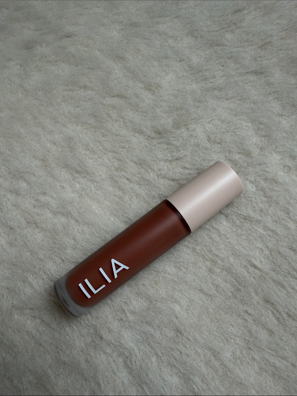 Ilia Beauty overglaze hydrating lip gloss in Motif